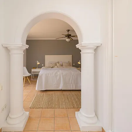 Hotel Casa Metro 4*