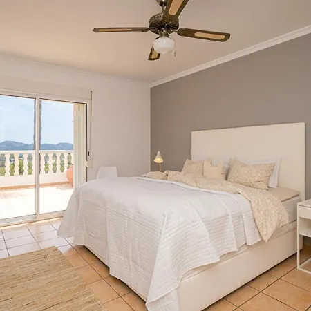 Casa Metro Hotel 4*
